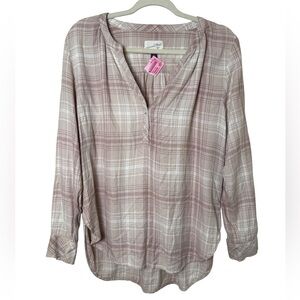 Universal Thread Medium Plaid Blouse in Pink and Cream